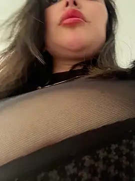sukhakunis1 online show from May 2026 06:37:01 PM