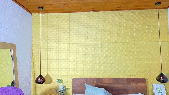 Squirter pussybomb online show from December 2024 03:21:02 AM