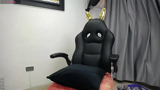 dayadubey  online show from March 2025 01:20:02 PM