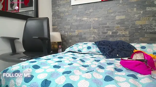 dayadubey  online show from April 2026 11:33:02 AM