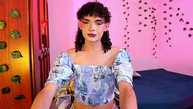 lucianromero online show from October 2025 10:43:02 PM