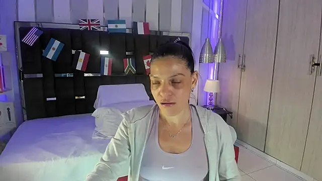 KatteMoss online show from June 2026 04:15:01 AM