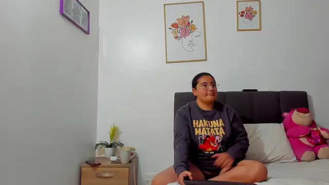 Snapshot of evaa_miaa chatting on February 2026 11:08:02 AM evaa miaa online show from February 2026 11:08:02 AM