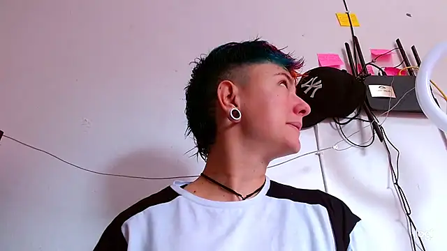 tomboyblue online show from February 2025 04:58:02 PM