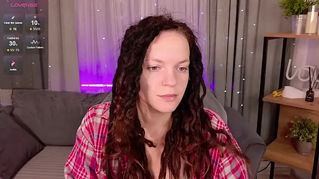 Snapshot of CoreyJane chatting on October 2025 04:22:01 AM CoreyJane online show from October 2025 04:22:01 AM