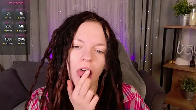 Snapshot of CoreyJane chatting on October 2025 04:44:02 AM CoreyJane online show from October 2025 04:44:02 AM