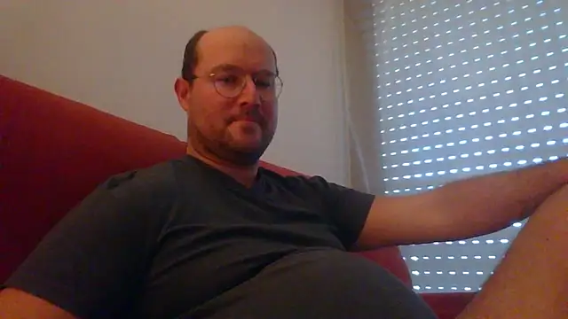 Snapshot of porompomperro chatting on January 2025 03:51:01 PM porompomperro online show from January 2025 03:51:01 PM