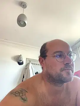 Snapshot of porompomperro chatting on October 2025 01:12:02 PM porompomperro online show from October 2025 01:12:02 PM