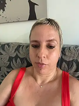 Snapshot of MariaValentine chatting on July 2026 06:49:02 AM MariaValentine online show from July 2026 06:49:02 AM