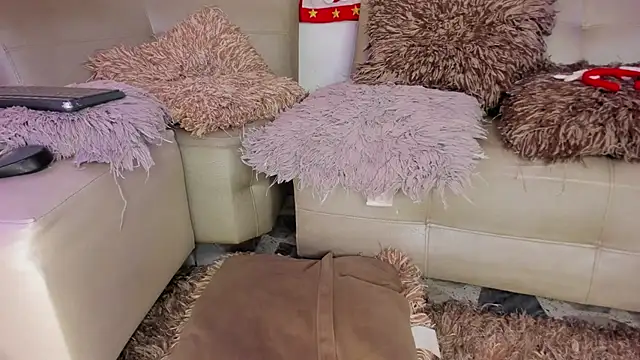 DahianaLincoln online show from December 2025 02:00:02 PM