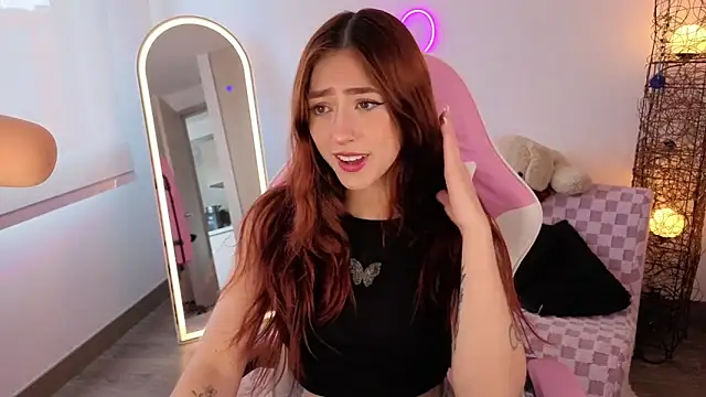 Snapshot of violet_ch chatting on November 2025 07:04:02 PM violet ch online show from November 2025 07:04:02 PM