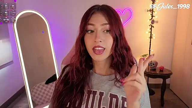 Snapshot of violet_ch chatting on March 2026 06:13:01 PM violet ch online show from March 2026 06:13:01 PM