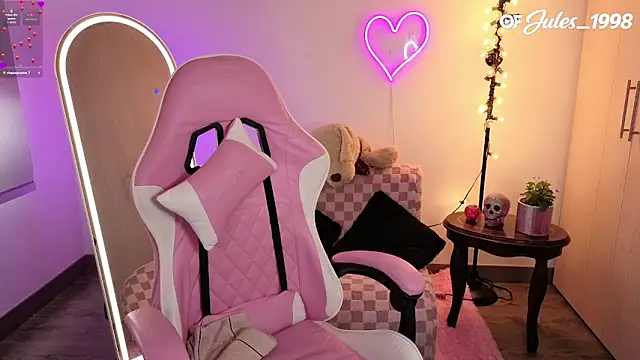 Snapshot of violet_ch chatting on April 2026 07:40:01 PM violet ch online show from April 2026 07:40:01 PM