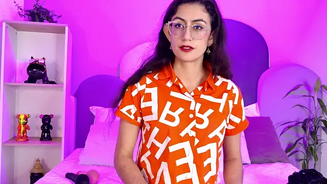 SophieGomez22 online show from May 2026 11:17:02 AM