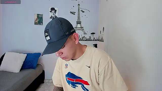 Snapshot of Ares_Johnson chatting on December 2024 02:42:01 PM Ares Johnson online show from December 2024 02:42:01 PM