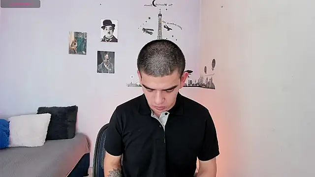 Snapshot of Ares_Johnson chatting on January 2025 01:57:01 PM Ares Johnson online show from January 2025 01:57:01 PM