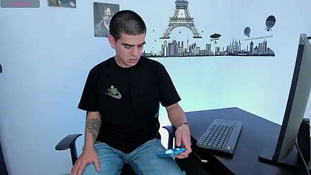 Snapshot of Ares_Johnson chatting on January 2025 09:31:01 PM Ares Johnson online show from January 2025 09:31:01 PM