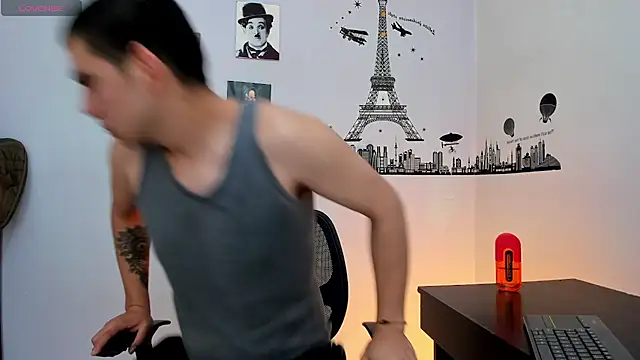 Snapshot of Ares_Johnson chatting on January 2025 11:48:01 PM Ares Johnson online show from January 2025 11:48:01 PM