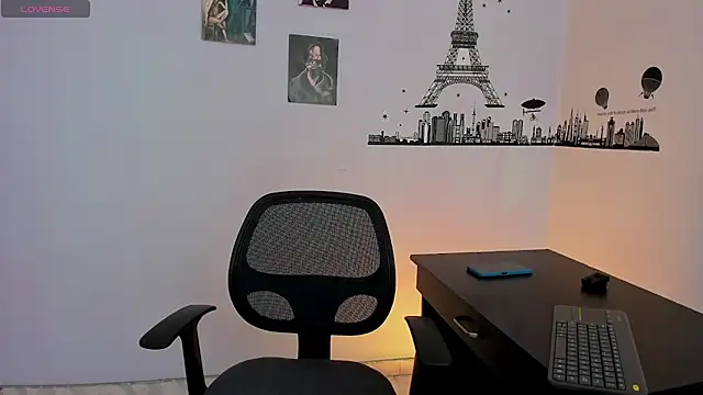 Snapshot of Ares_Johnson chatting on January 2025 02:08:02 PM Ares Johnson online show from January 2025 02:08:02 PM