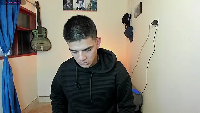 Snapshot of Ares_Johnson chatting on January 2025 08:54:01 PM Ares Johnson online show from January 2025 08:54:01 PM