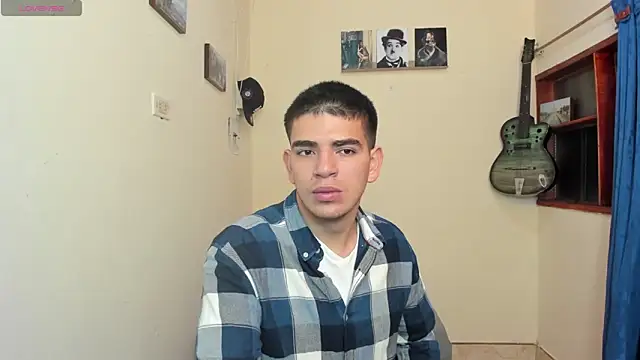 Snapshot of Ares_Johnson chatting on February 2025 02:32:02 PM Ares Johnson online show from February 2025 02:32:02 PM