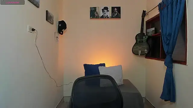 Snapshot of Ares_Johnson chatting on February 2025 12:16:01 PM Ares Johnson online show from February 2025 12:16:01 PM