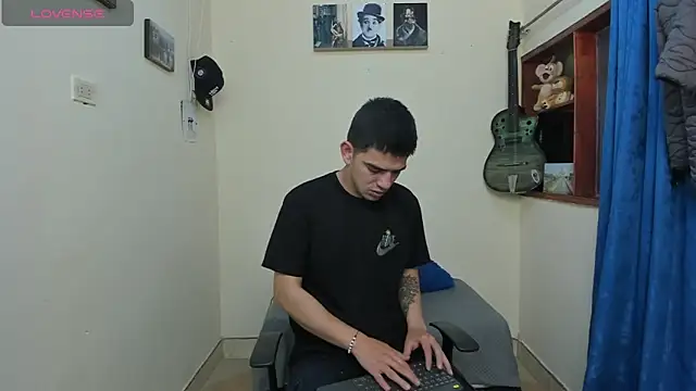 Snapshot of Ares_Johnson chatting on February 2025 12:58:02 PM Ares Johnson online show from February 2025 12:58:02 PM