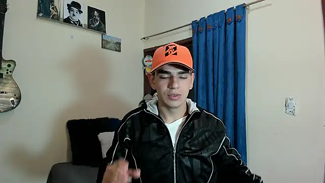 Snapshot of Ares_Johnson chatting on February 2025 03:01:02 AM Ares Johnson online show from February 2025 03:01:02 AM