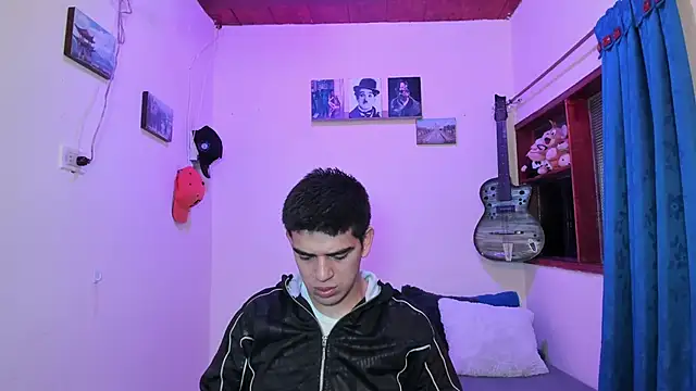 Snapshot of Ares_Johnson chatting on February 2025 12:24:01 PM Ares Johnson online show from February 2025 12:24:01 PM