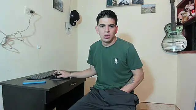 Snapshot of Ares_Johnson chatting on March 2025 11:31:01 AM Ares Johnson online show from March 2025 11:31:01 AM