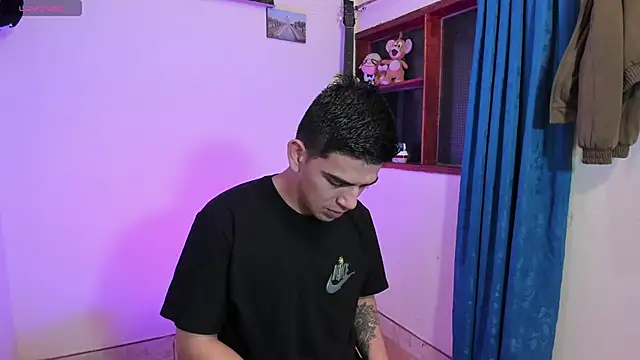 Snapshot of Ares_Johnson chatting on March 2025 11:56:01 AM Ares Johnson online show from March 2025 11:56:01 AM