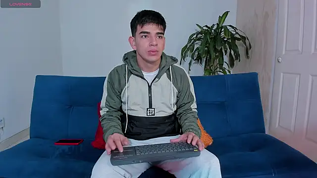 Snapshot of Ares_Johnson chatting on October 2025 12:28:01 PM Ares Johnson online show from October 2025 12:28:01 PM