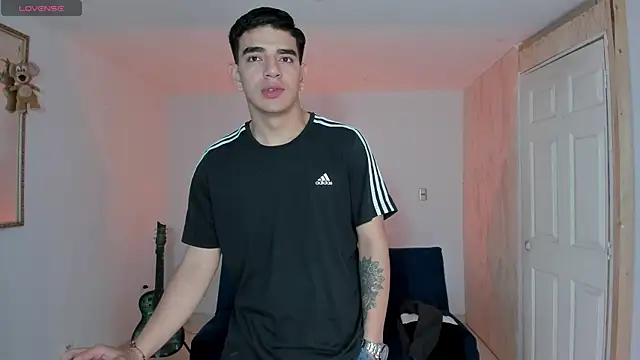 Snapshot of Ares_Johnson chatting on November 2025 01:12:02 PM Ares Johnson online show from November 2025 01:12:02 PM