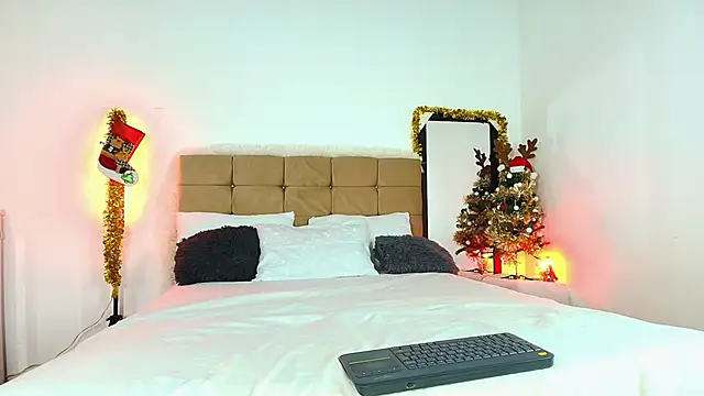 Snapshot of PaoL22 chatting on December 2024 07:10:01 AM PaoL22 online show from December 2024 07:10:01 AM