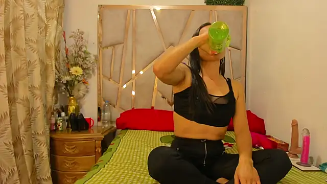 daniela casallas  online show from May 2026 01:30:01 PM