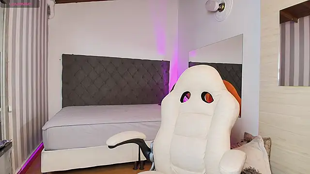 Snapshot of rebeca_cortez_ chatting on February 2025 03:33:01 AM rebeca cortez online show from February 2025 03:33:01 AM