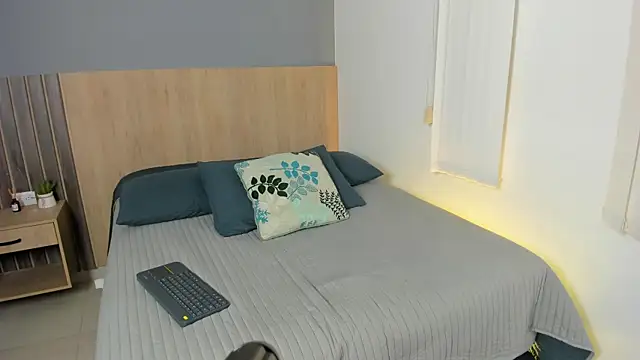 Snapshot of rebeca_cortez_ chatting on October 2025 08:09:02 PM rebeca cortez online show from October 2025 08:09:02 PM