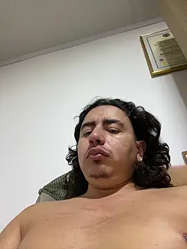 DanielGomez9 online show from March 2026 11:19:01 PM