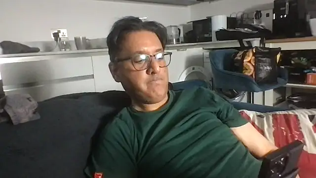 Snapshot of Robin007 chatting on September 2025 02:59:01 AM Robin007 online show from September 2025 02:59:01 AM