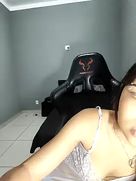 Livia Diaz online show from April 2026 11:28:01 PM