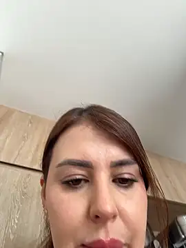 Eva Gonzalez online show from April 2026 02:00:01 PM