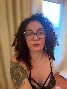 Snapshot of Strawberry_queen91 chatting on March 2025 03:58:02 PM Strawberry queen91 online show from March 2025 03:58:02 PM