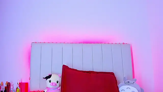 caro lyne  online show from June 2026 05:29:02 PM