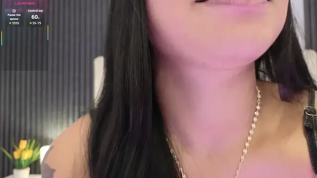 Madiee Rhea online show from April 2026 07:51:02 PM