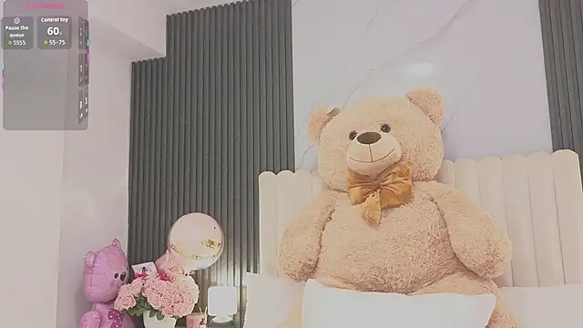Madiee Rhea online show from May 2026 10:27:01 PM