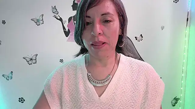 Lady breaks hearts online show from March 2026 12:56:02 PM