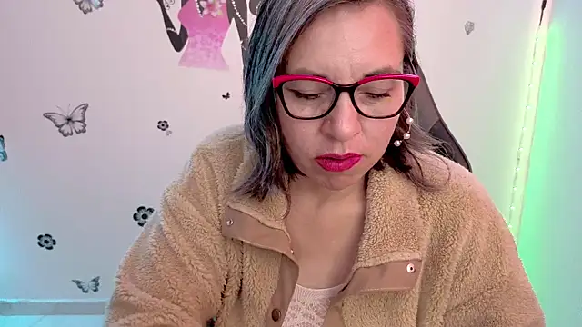 Lady breaks hearts online show from June 2026 01:25:02 PM