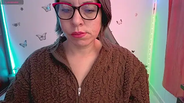 Lady breaks hearts online show from July 2026 03:21:02 PM