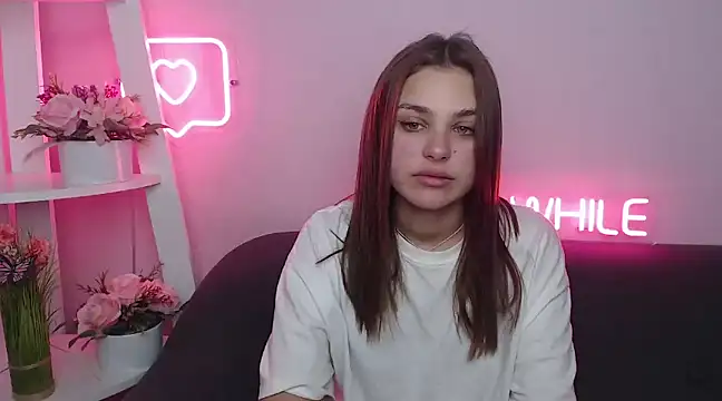 Snapshot of MilanaAngelAs chatting on January 2025 10:53:02 AM MilanaAngelAs online show from January 2025 10:53:02 AM