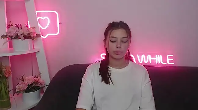 Snapshot of MilanaAngelAs chatting on January 2025 08:47:01 AM MilanaAngelAs online show from January 2025 08:47:01 AM